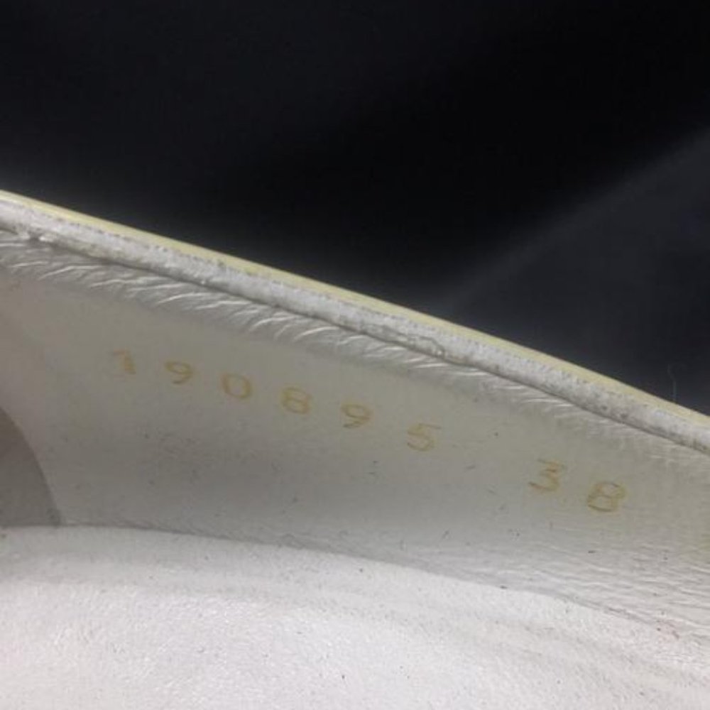 Gucci Yellow Patent Leather Pumps - Picture 11 of 12